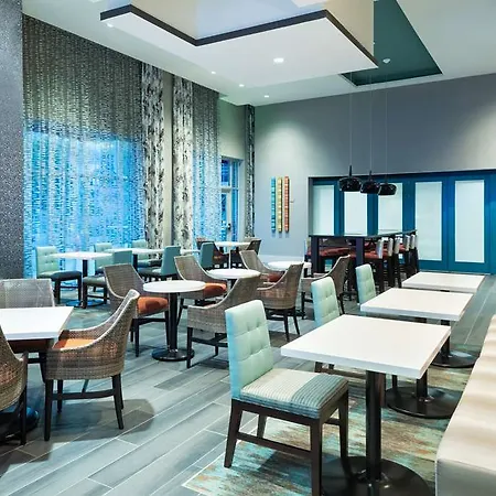 Hampton Inn & Suites Atlanta Buckhead Place 